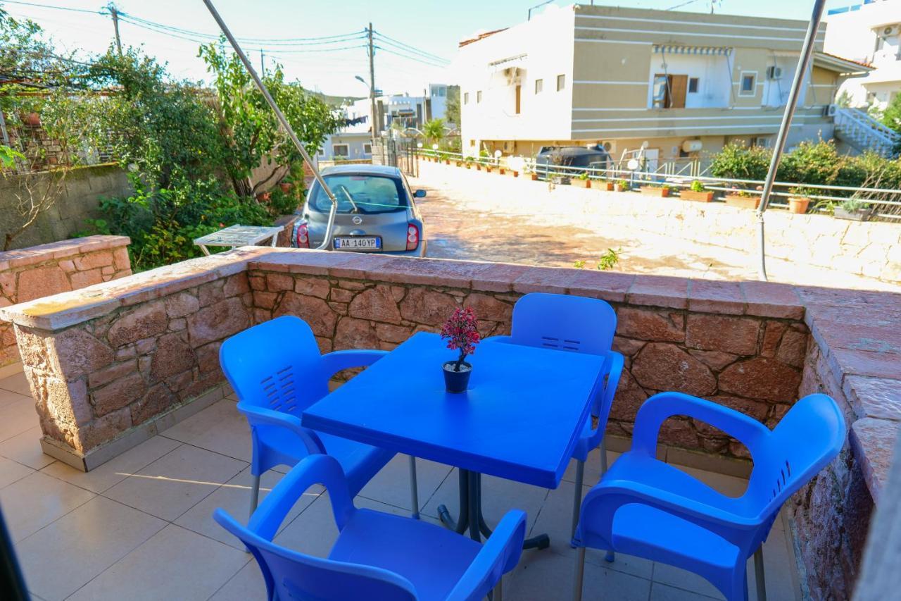 Guest House Gerard Ксамил Экстерьер фото