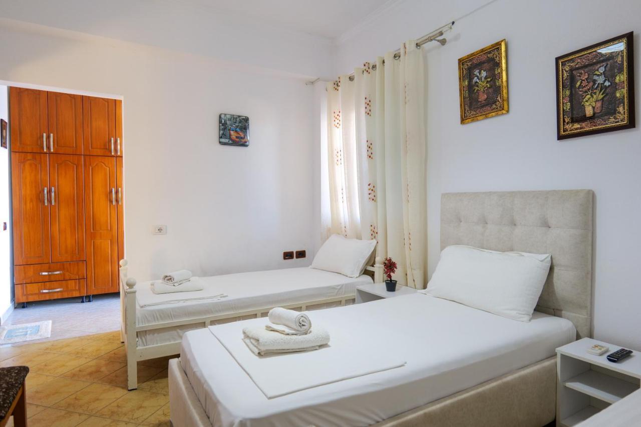 Guest House Gerard Ксамил Экстерьер фото