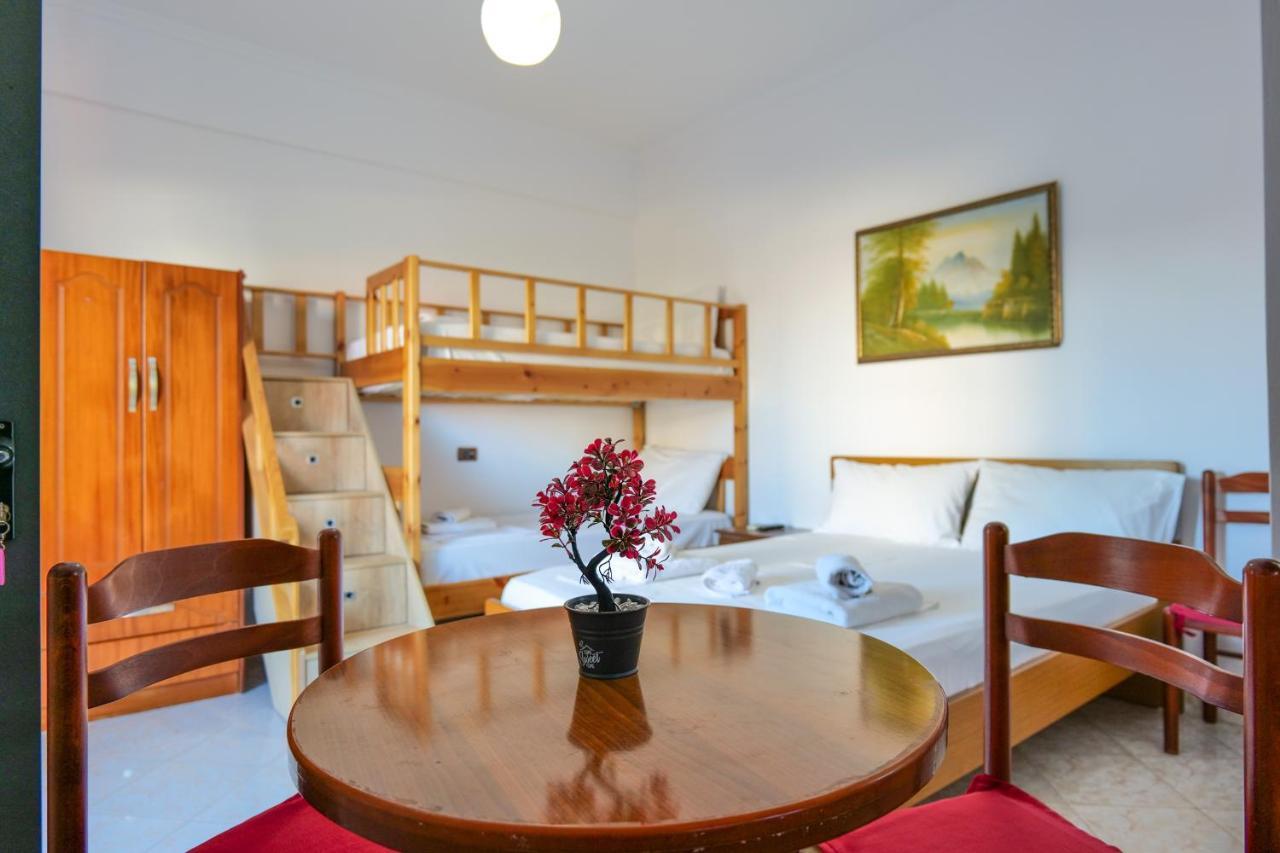 Guest House Gerard Ксамил Экстерьер фото