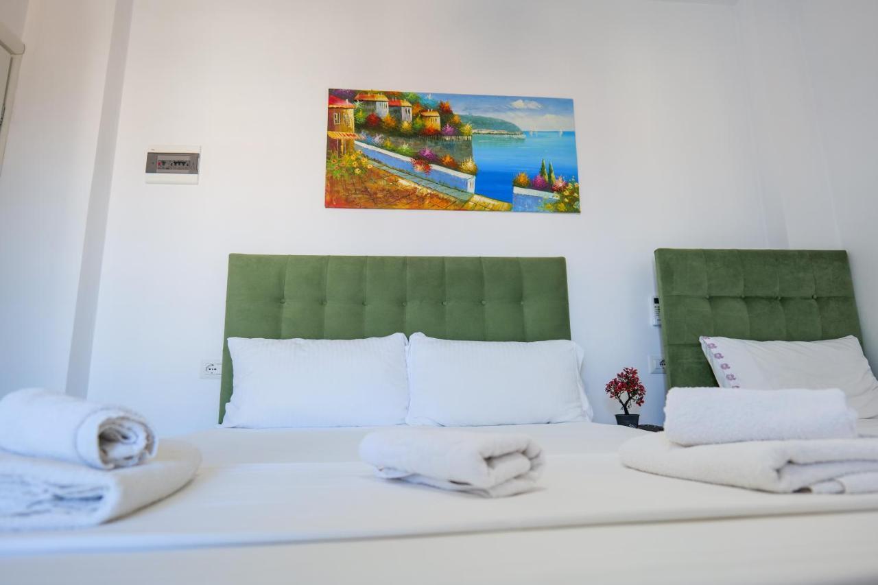 Guest House Gerard Ксамил Экстерьер фото