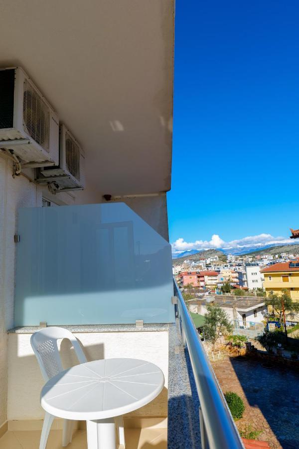 Guest House Gerard Ксамил Экстерьер фото