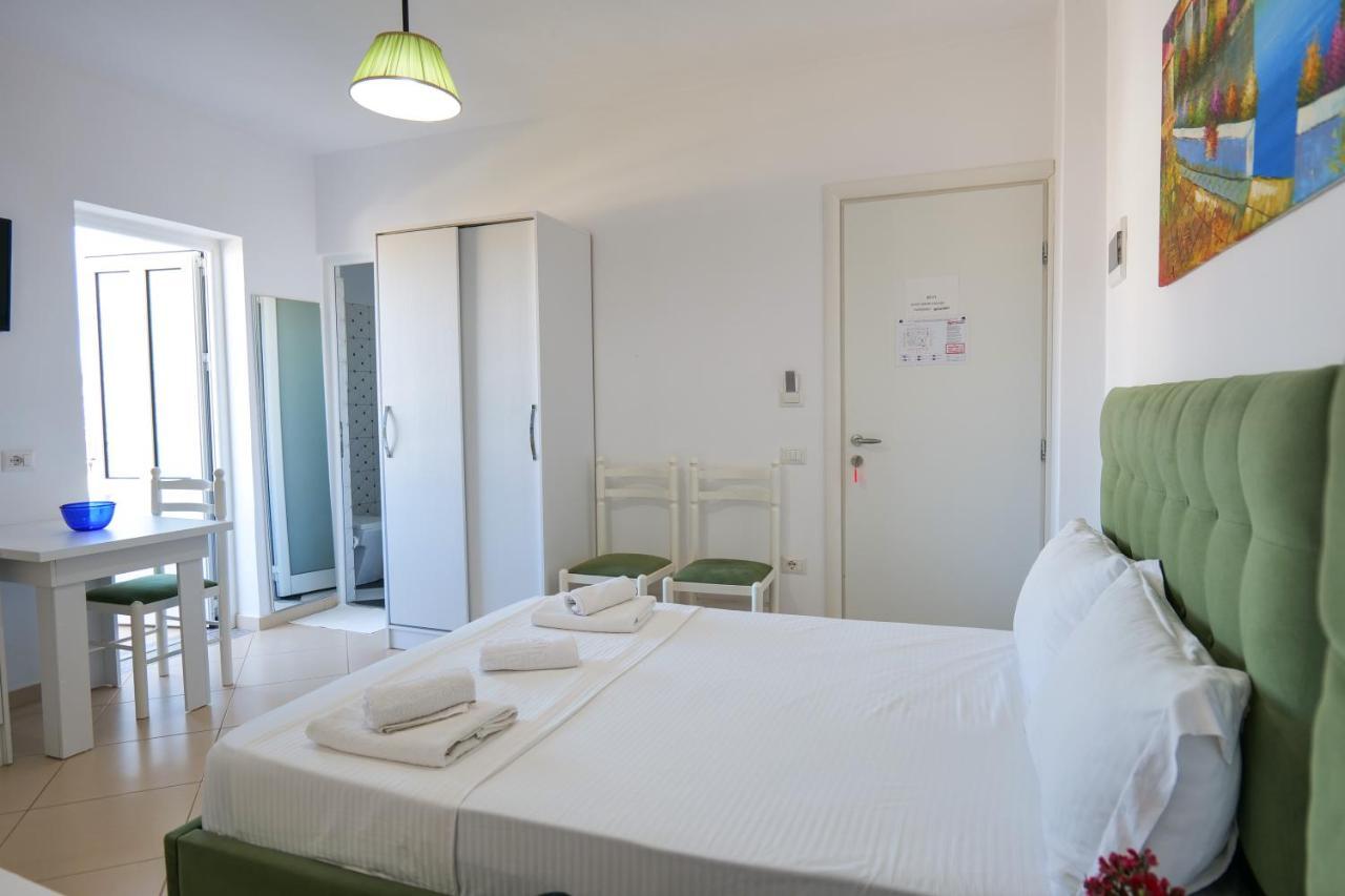 Guest House Gerard Ксамил Экстерьер фото