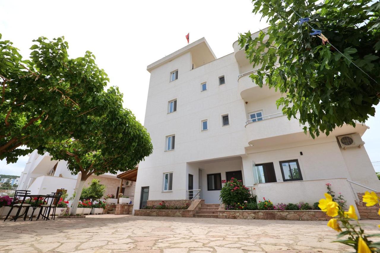 Guest House Gerard Ксамил Экстерьер фото